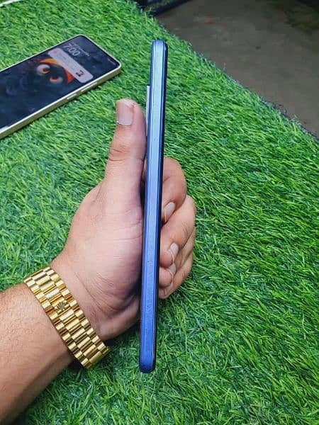 vivo y21 4/64 gb with box in blue colour num 03059555/991 4