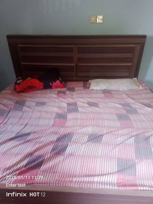 King Size both size storage bed for urgent sale 0