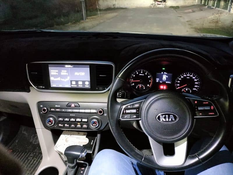 KIA Sportage FWD 2021 13