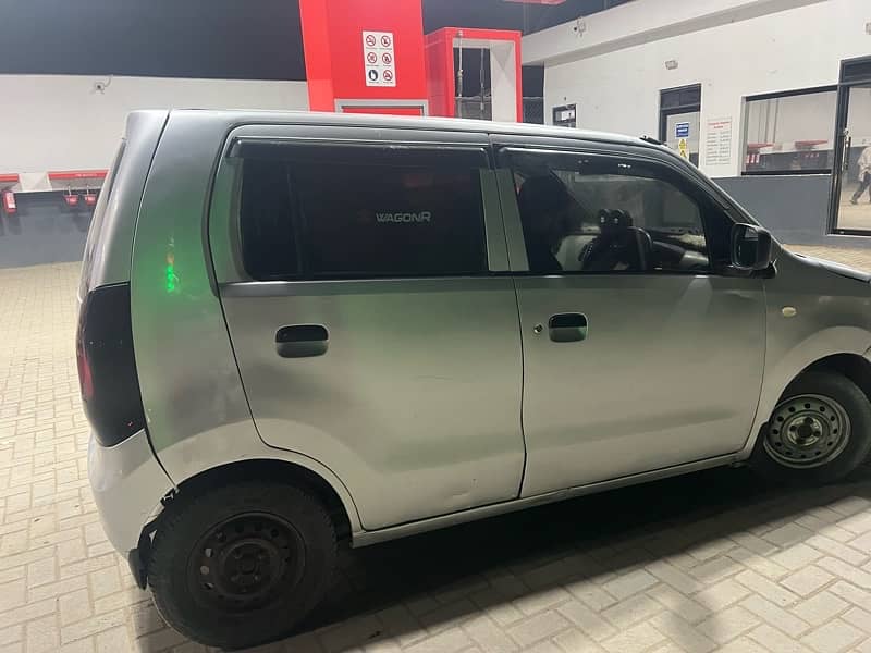 Suzuki Wagon R 2017 3