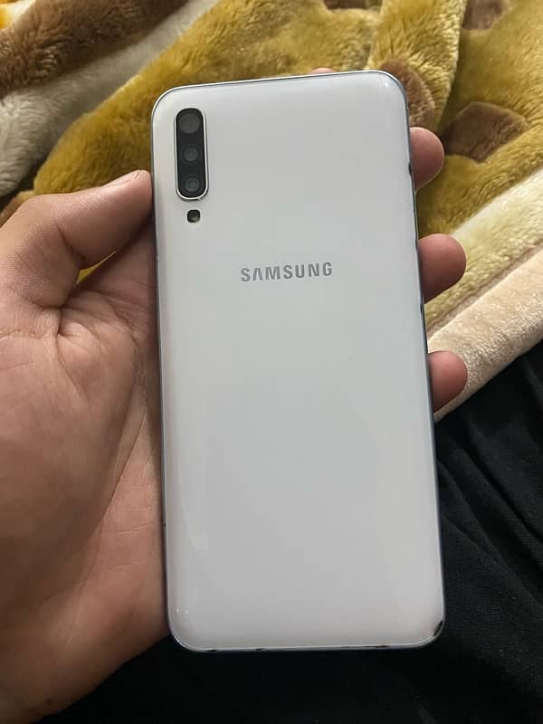 samsung A50 6/128 0