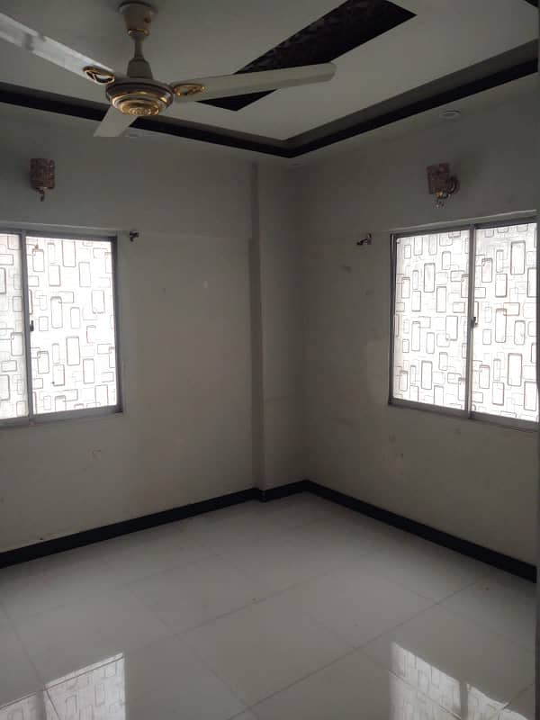 two bed dd leased apartment for sale in johar 10