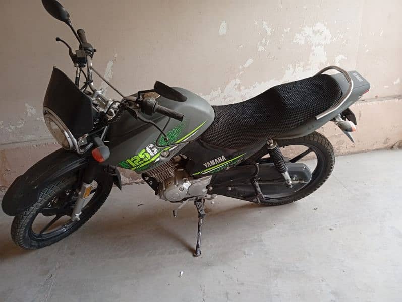 Yamaha YBR 125G excellent condition 2