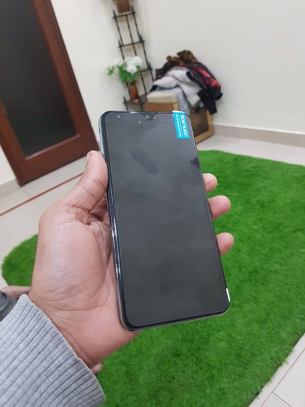 I selling my vivo y17 fresh kit 8gb ram 256gb rom 5