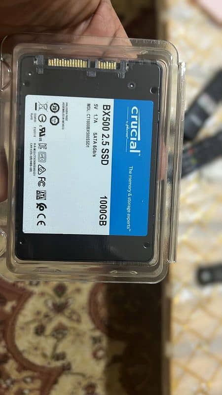 Crucial BX500 1TB 3D NAND SATA 2.5-inch SSD 1