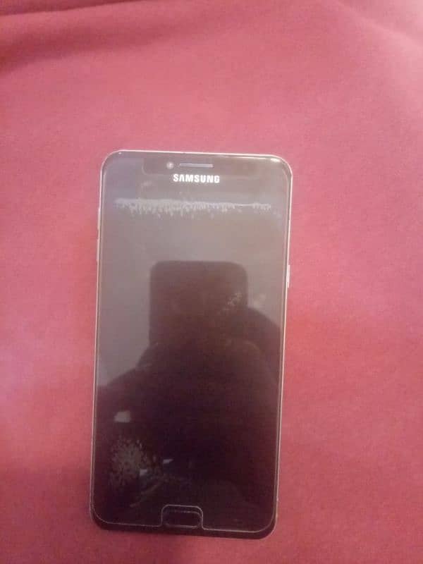 galaxy C7 good condition 0