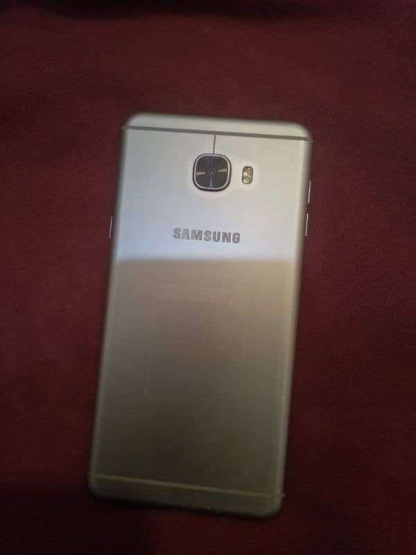 galaxy C7 good condition 1