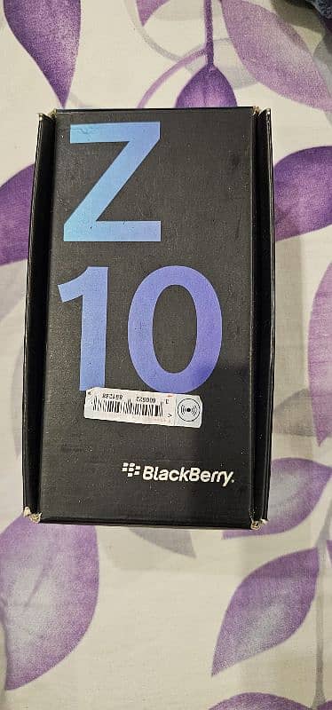 Blackberry Z10 - Mint Condition 7