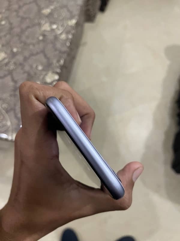 IPhone 11 64 GB 3