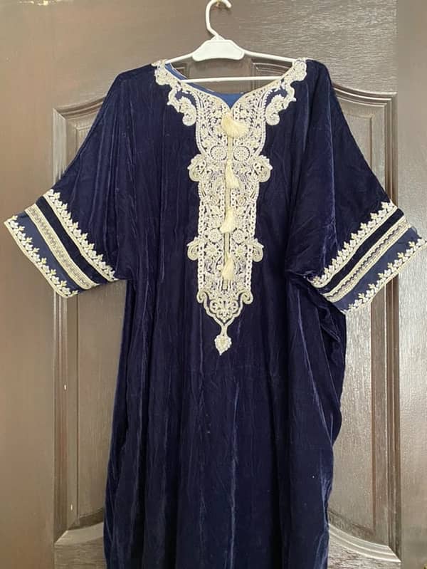 Threads and motifs kaftan 2