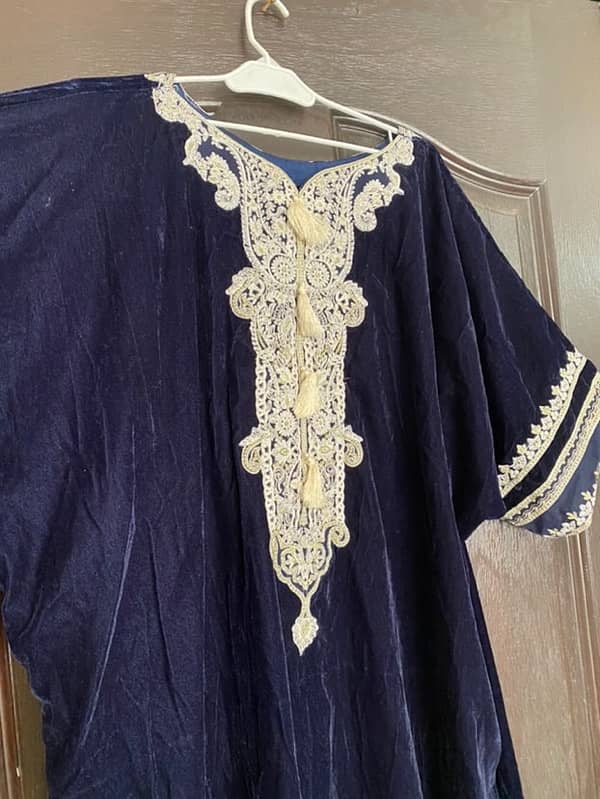 Threads and motifs kaftan 7