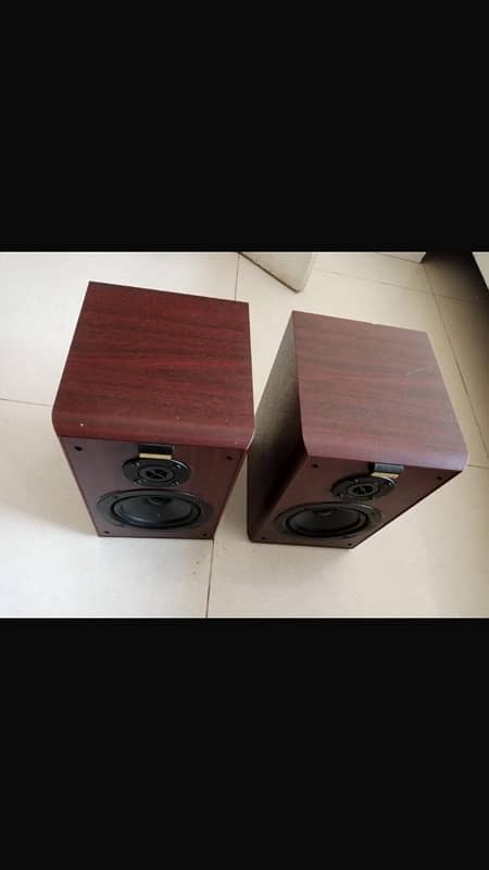 Jamo speaker 8