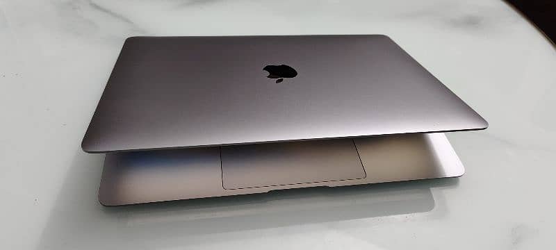 Apple MacBook Air 2018 13″ 0