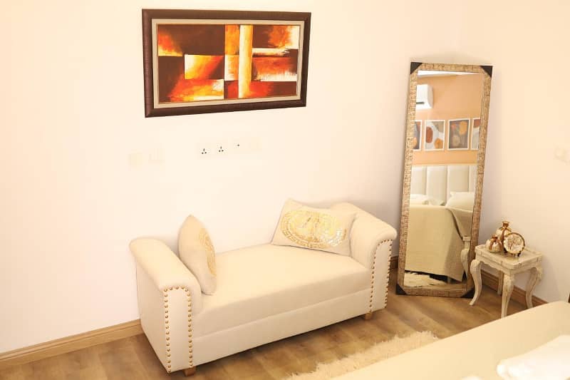 1 bad furnish luxury apartment available daily basis 11