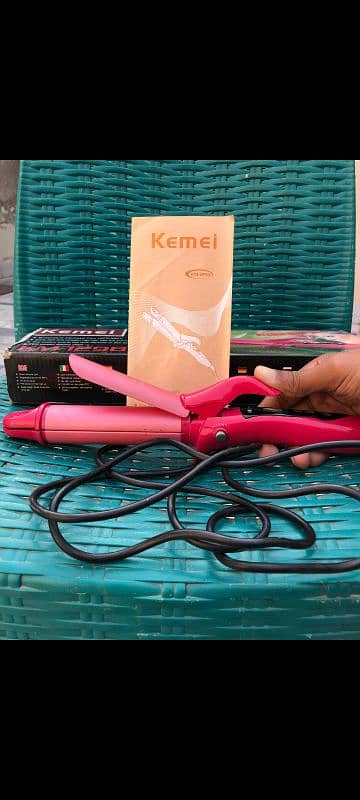 KEMEI Hair Straightener and Hair Curler 6