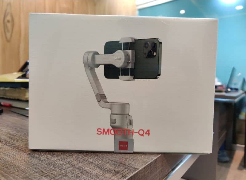 zhiyun Smooth Q4 2