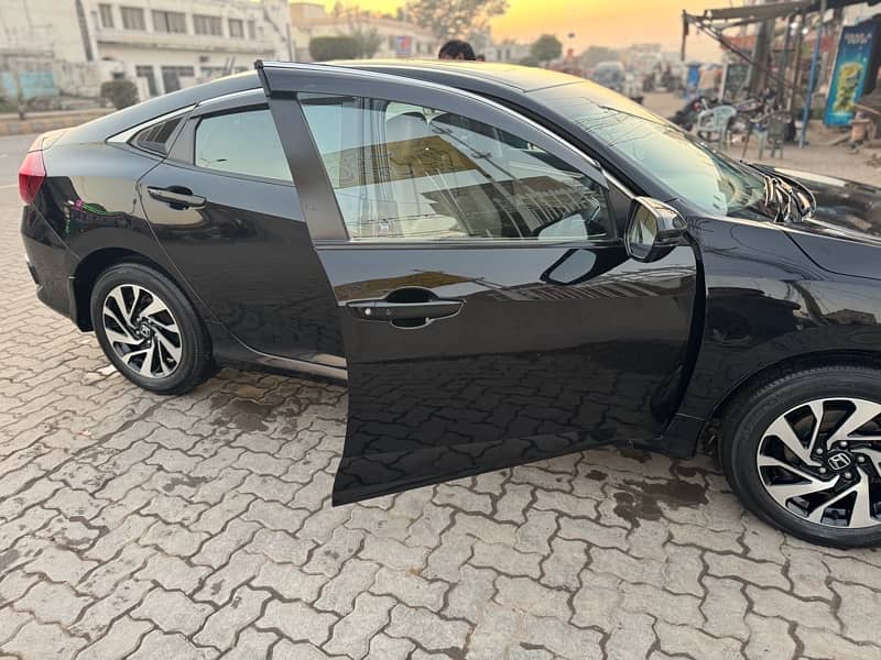 Honda Civic Oriel 2018 5