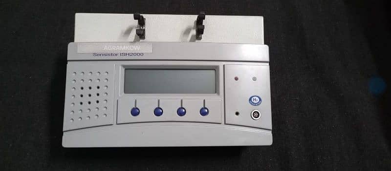 The Sensistor ISH2000 is a robust instrument for professional 0