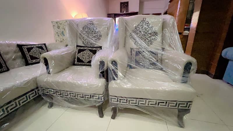 Seven seater sofa brand new 4