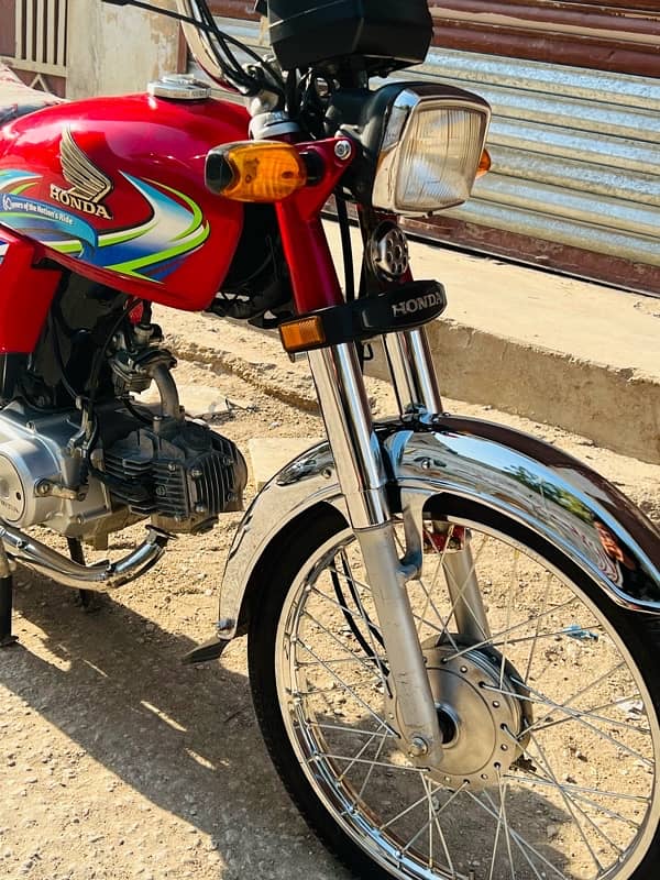 Honda cd70 model2024 new condition Hyderabad number 6