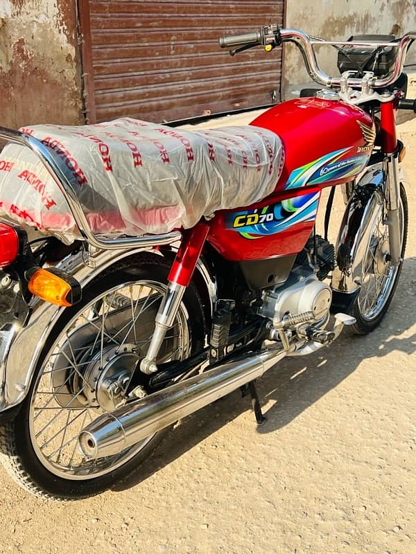 Honda cd70 model2024 new condition Hyderabad number 8