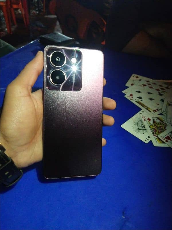 Vivo Y27s 6