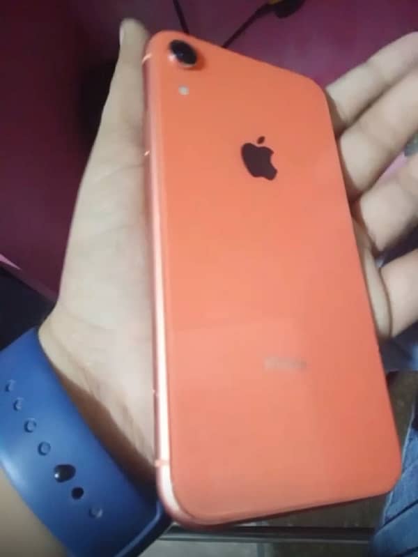 iPhone XR 0