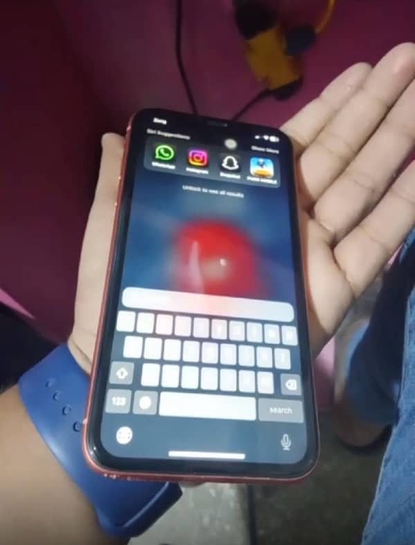 iPhone XR 3