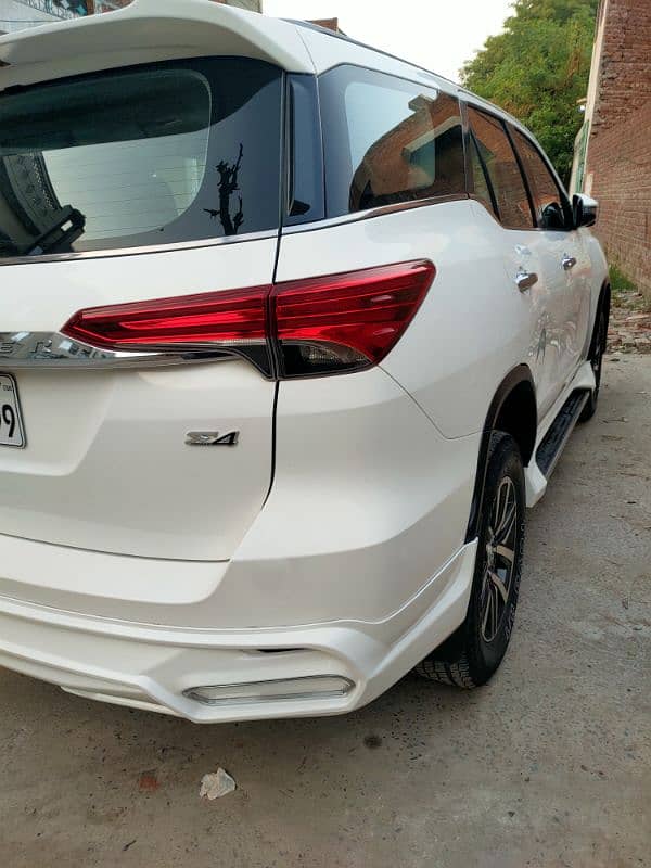 Toyota Fortuner Sigma 2018 Model New Car 3