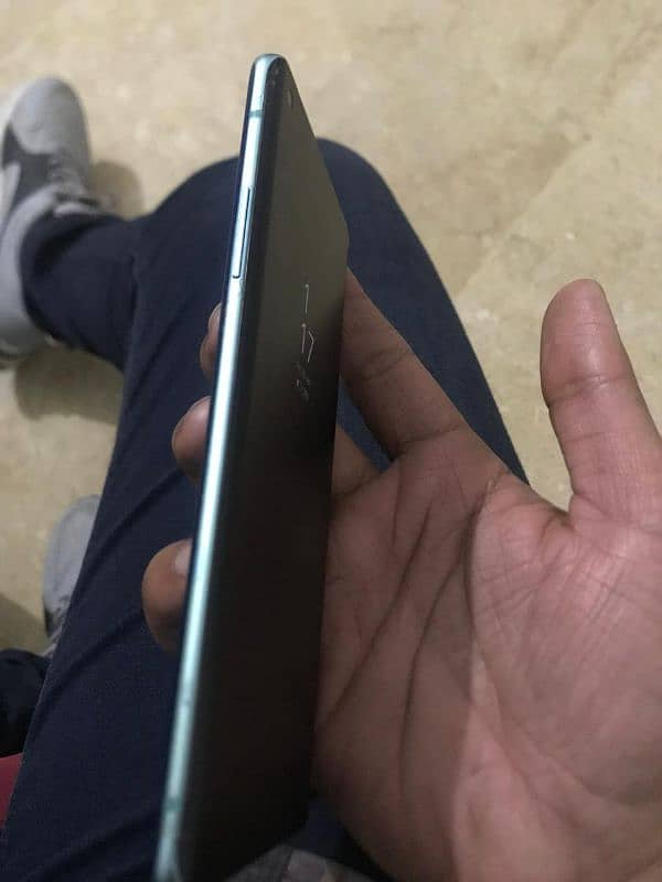 one plus 8 non pta 8/128 edge screen 4