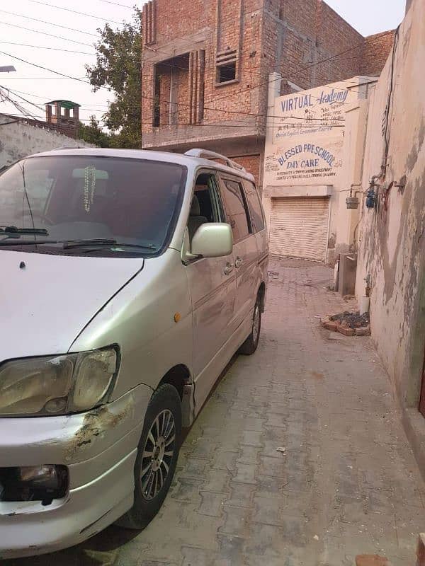 Toyota Noah 2001 for urgent sale. 3