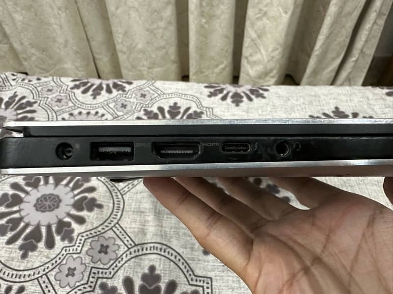 DELL Laptop 13