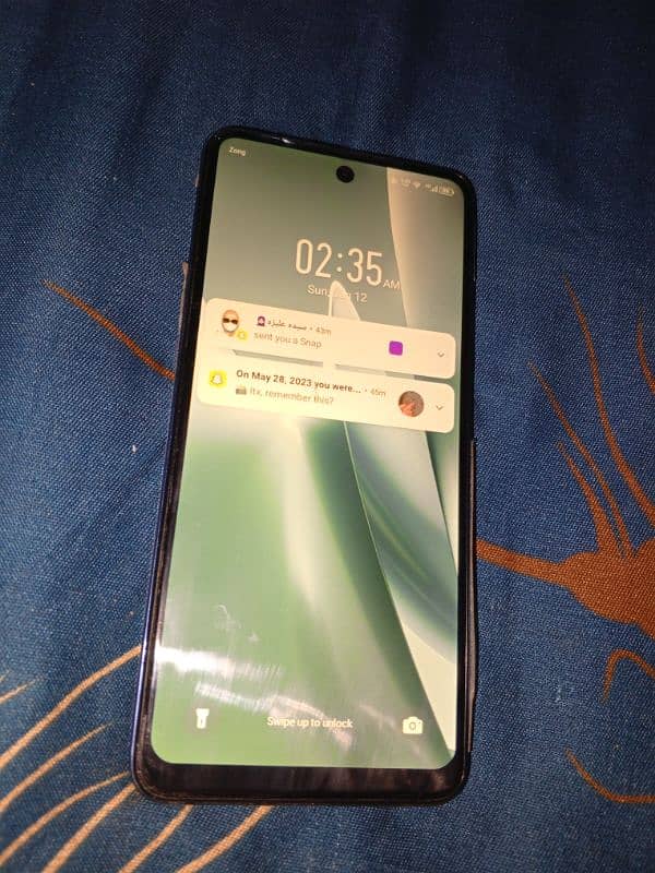 Infinix v40i in warranty 2