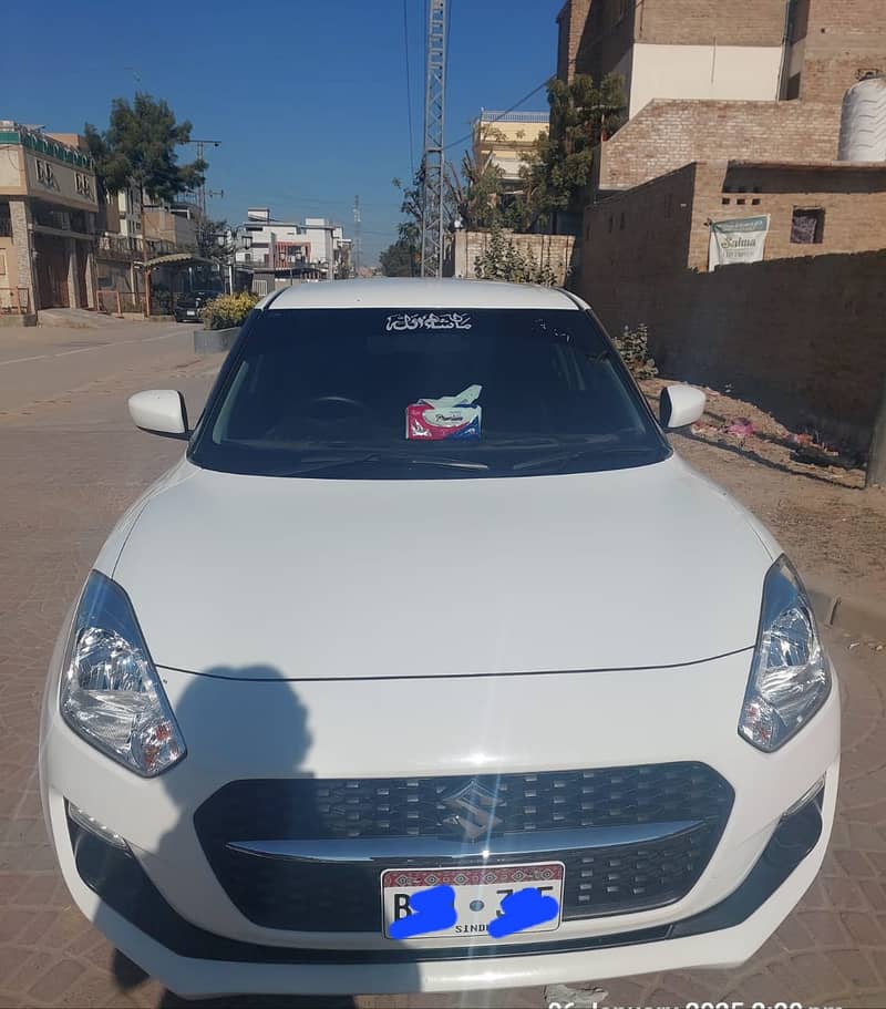 Suzuki Swift GL CVT - 2023 4