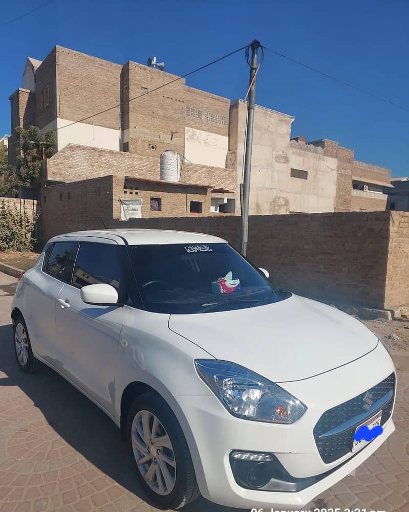 Suzuki Swift GL CVT - 2023 7