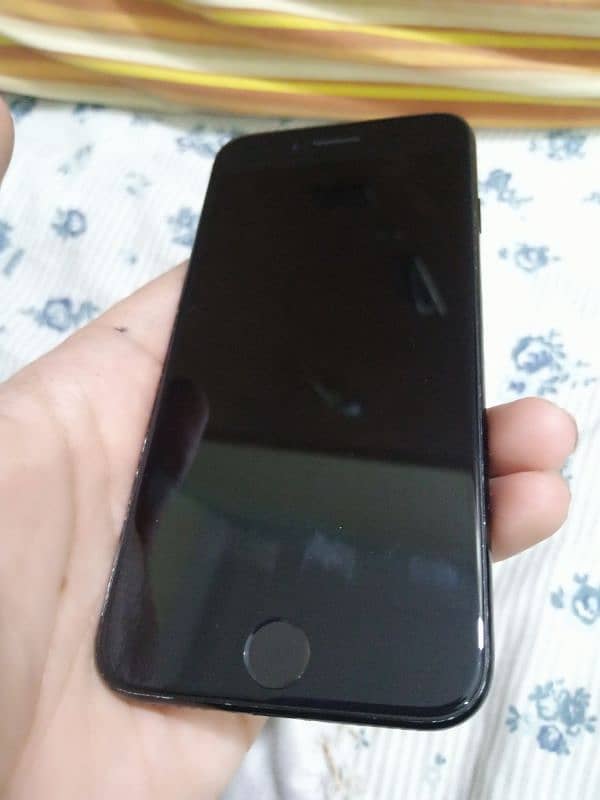 i phone 7 ( non pta ) 32 gb . . . good condition 4