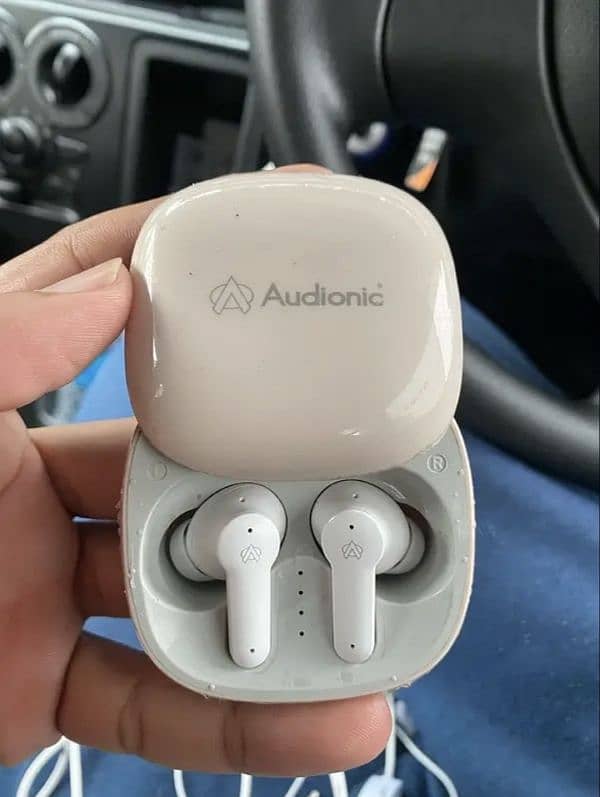 Need charging case Audionic airbuds 550 0