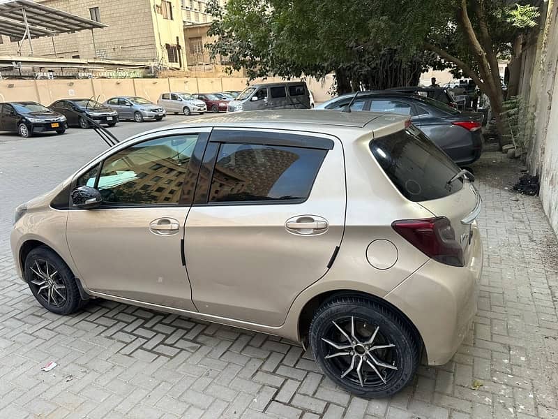 Toyota Vitz 2015 3