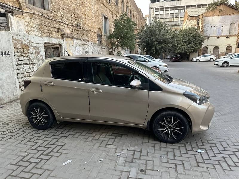 Toyota Vitz 2015 7