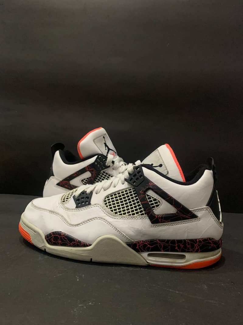 Jordan 4 Retro (Flight Nostalgia) 0