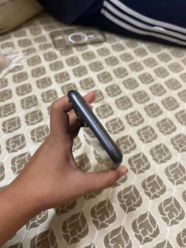 IPHONE 11 128GB 5