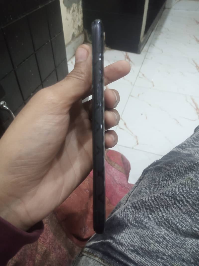 oppo a1k 2gbram 32gb memery touch toot ha lakin touch chalta ha all ok 2