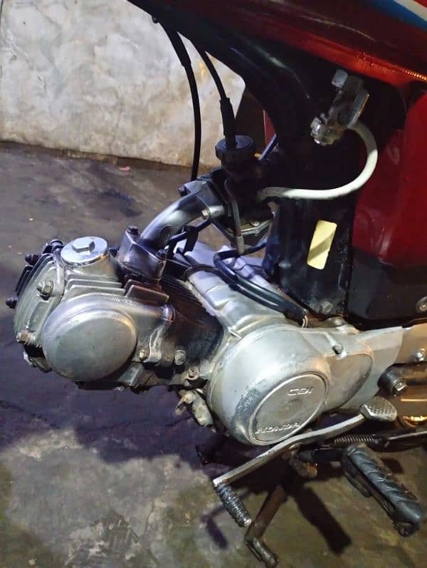 Honda cd 70 2012 model . . Engine fuly pack. . . Documents complete. . 7