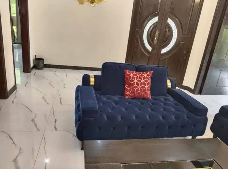 7 seater sofa with center table 2