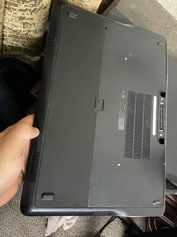 Dell Latitude E7440 0