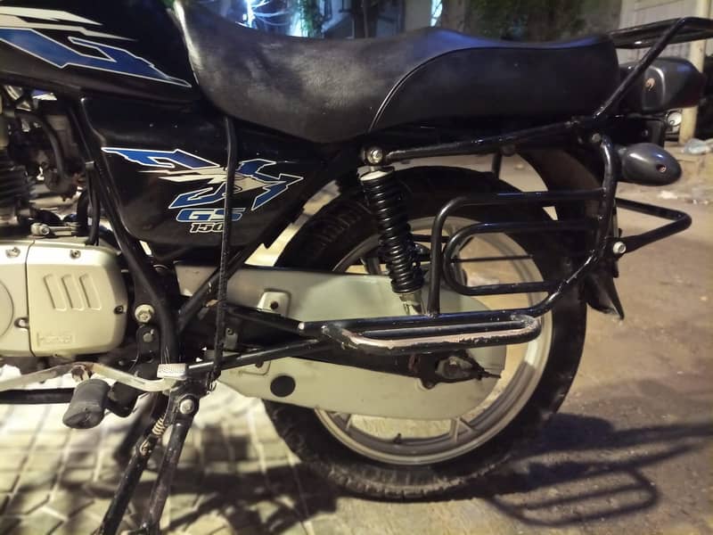 Suzuki GS 150 SE 2022 6