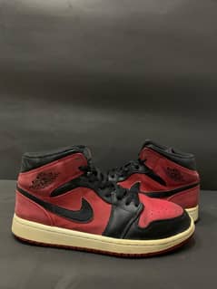 Jordan 1 Mid Gym Red Black