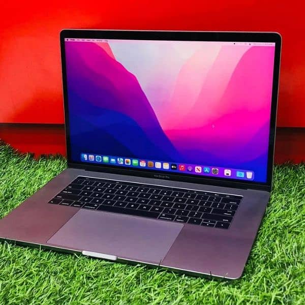 MacBook Pro 2016 15-inches 1