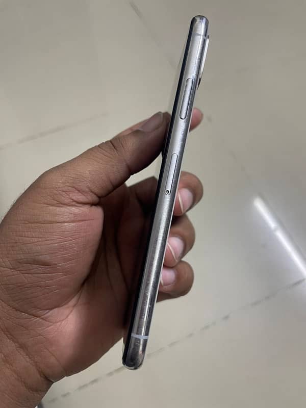 iphone x 64GB PTA APPROVED 3