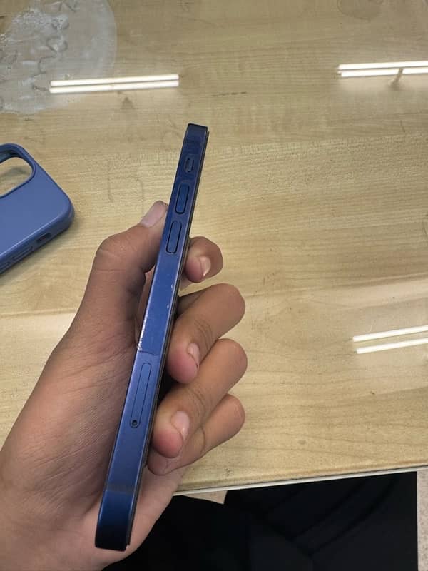 iPhone 12 Mini 4